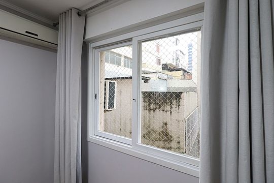 Janela do Quarto 2 de apartamento para alugar com 2 quartos, 70m² em Higienópolis, Porto Alegre