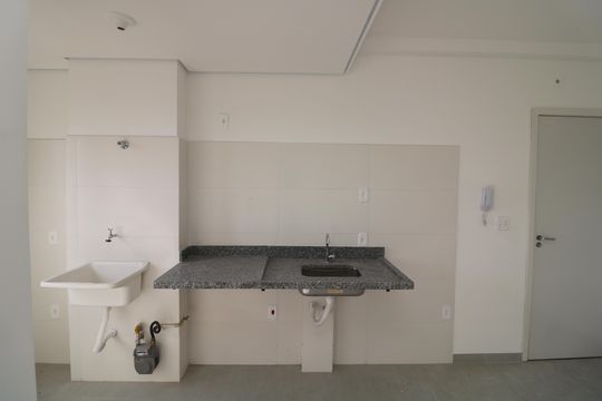 Cozinha de apartamento à venda com 2 quartos, 39m² em Vila Alpina, São Paulo