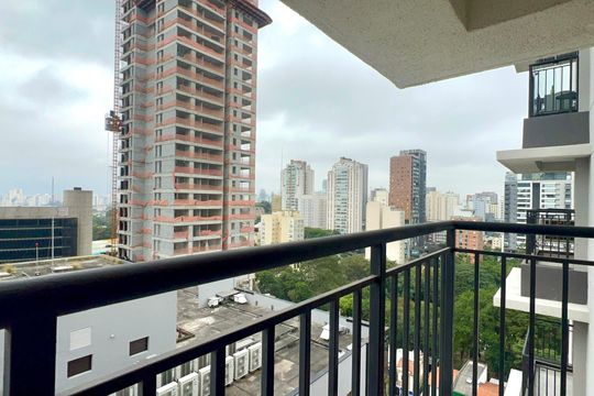 Varanda de kitnet/studio para alugar com 1 quarto, 29m² em Pinheiros, São Paulo