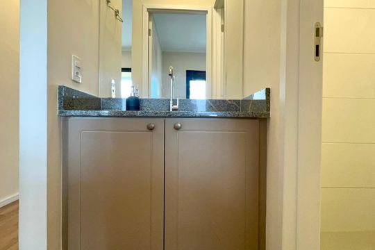 Banheiro de kitnet/studio para alugar com 1 quarto, 29m² em Pinheiros, São Paulo