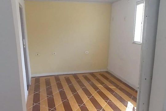 Sala de kitnet/studio para alugar com 1 quarto, 96m² em Saracuruna, Duque de Caxias