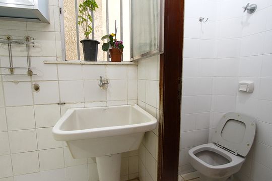 Área de Serviço de apartamento para alugar com 2 quartos, 77m² em Nova Suíça, Belo Horizonte