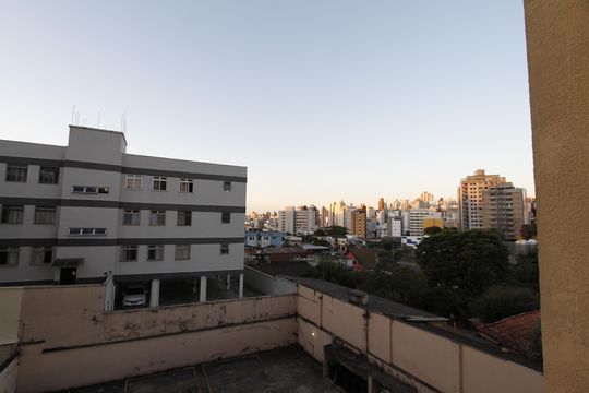 Vista de apartamento para alugar com 2 quartos, 77m² em Nova Suíça, Belo Horizonte