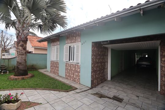 Área externa de casa para alugar com 3 quartos, 227m² em São Luís, Canoas