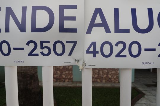 Códigos de casa para alugar com 3 quartos, 227m² em São Luís, Canoas