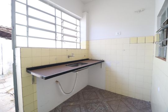 Cozinha de casa para alugar com 3 quartos, 96m² em Osvaldo Rezende, Uberlândia