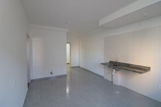 Cozinha de kitnet/studio à venda com 1 quarto, 23m² em Vila Alpina, São Paulo