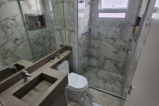 Banheiro de apartamento para alugar com 2 quartos, 50m² em Jaguaribe, Osasco