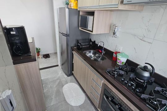 Cozinha de apartamento para alugar com 2 quartos, 50m² em Jaguaribe, Osasco