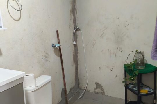 Banheiro de casa à venda com 2 quartos, 65m² em Parque Savoi City, São Paulo