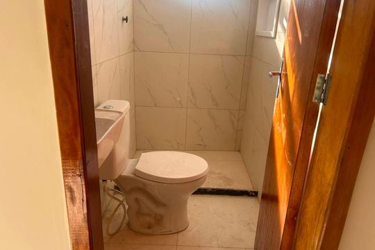 Banheiro de apartamento para alugar com 2 quartos, 50m² em Quintino Bocaiúva, Rio de Janeiro