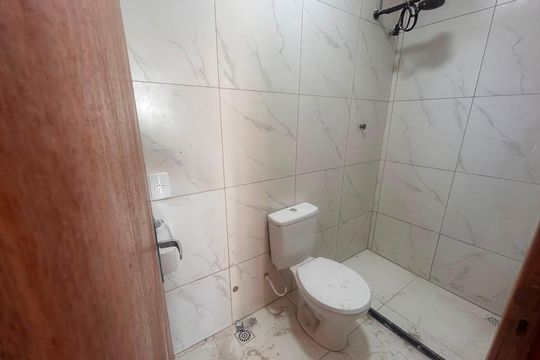 Banheiro de apartamento para alugar com 2 quartos, 50m² em Quintino Bocaiúva, Rio de Janeiro