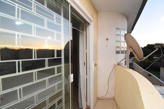 Sacada da Suíte de casa de condomínio à venda com 3 quartos, 220m² em Uberaba, Curitiba