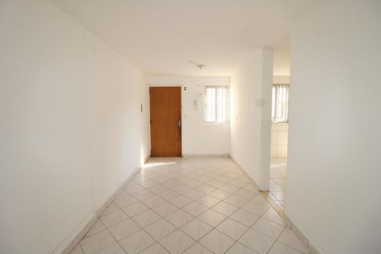 Sala de apartamento para alugar com 2 quartos, 60m² em Itaquera, São Paulo