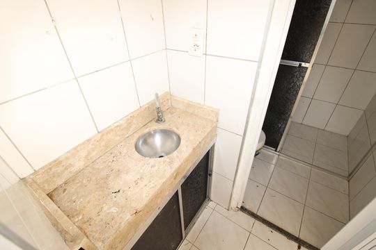 Banheiro de apartamento para alugar com 2 quartos, 60m² em Itaquera, São Paulo