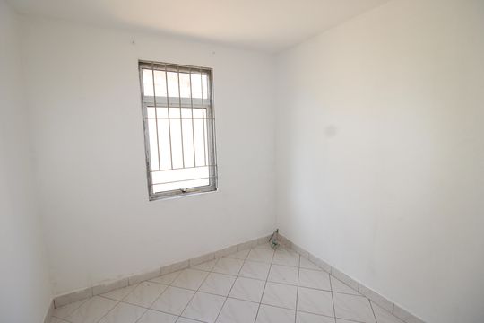 Quarto 2 de apartamento para alugar com 2 quartos, 60m² em Itaquera, São Paulo