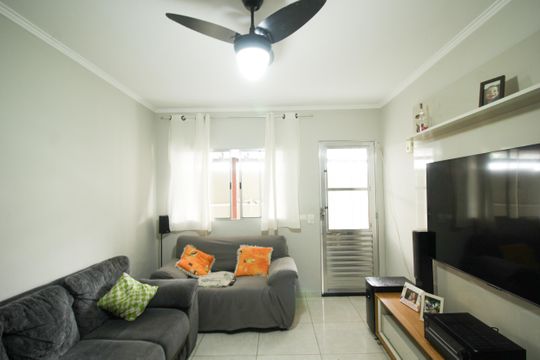 Sala de casa à venda com 2 quartos, 149m² em Vila Renato, São Paulo