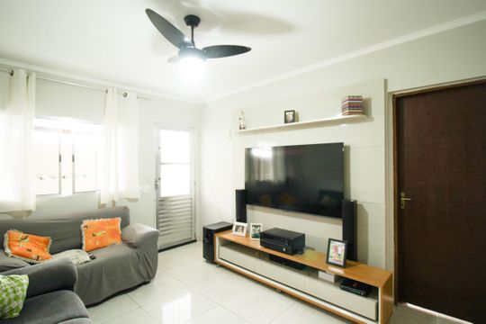Sala de casa à venda com 2 quartos, 149m² em Vila Renato, São Paulo