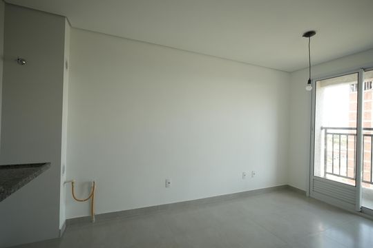 Sala de apartamento para alugar com 2 quartos, 40m² em Vila Eldizia, Santo André