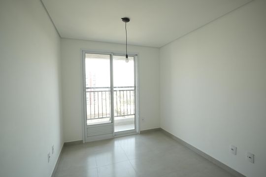 Sala de apartamento para alugar com 2 quartos, 40m² em Vila Eldizia, Santo André