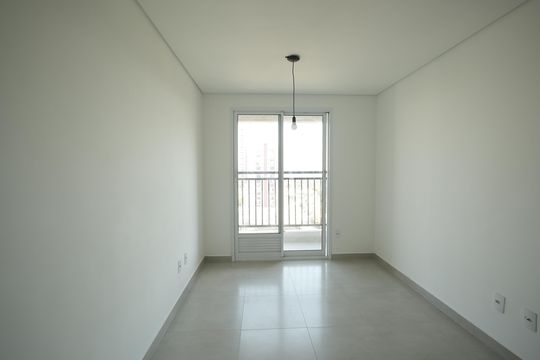 Sala de apartamento para alugar com 2 quartos, 40m² em Vila Eldizia, Santo André