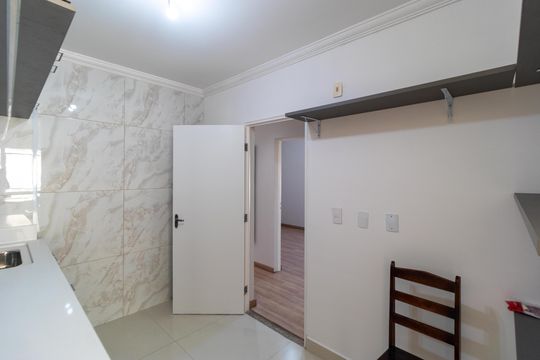 Cozinha de apartamento à venda com 2 quartos, 65m² em Jardim Carlos Lourenço, Campinas