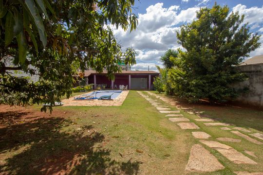 Casa à venda com 2 quartos, 850m² em Arniqueira, Brasília