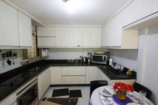 Casa à venda com 2 quartos, 850m² em Arniqueira, Brasília
