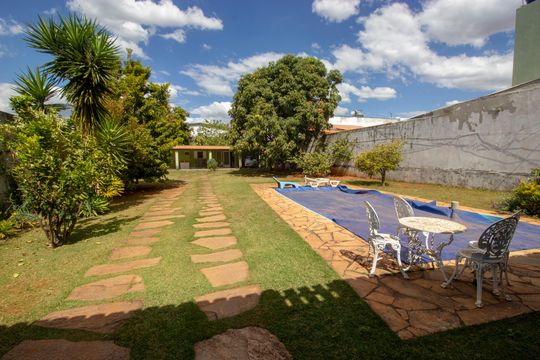 Casa à venda com 2 quartos, 850m² em Arniqueira, Brasília