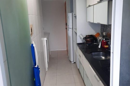 Cozinha de apartamento para alugar com 3 quartos, 90m² em Barra da Tijuca, Rio de Janeiro