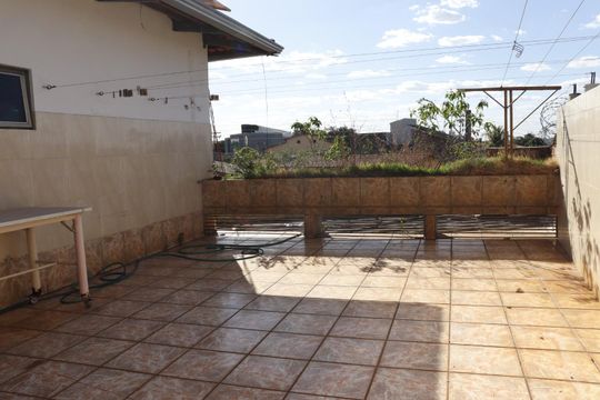 Casa à venda com 3 quartos, 487m² em Setor Urias Magalhães, Goiânia