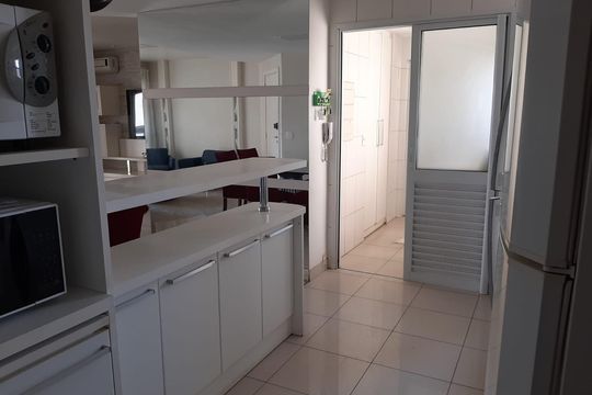 Cozinha de apartamento para alugar com 3 quartos, 128m² em Vila Olímpia, São Paulo