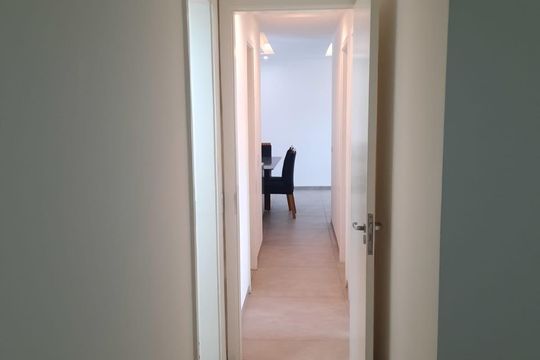 Corredor de apartamento para alugar com 3 quartos, 90m² em Barra da Tijuca, Rio de Janeiro