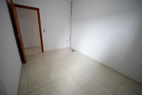 Casa à venda com 3 quartos, 160m² em Jardim Presidente, Goiânia