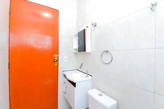 Banheiro da Suíte de casa para alugar com 3 quartos, 65m² em Jardim dos Afonsos, Guarulhos
