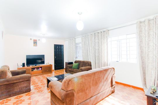 Casa à venda com 4 quartos, 245m² em Gopouva, Guarulhos