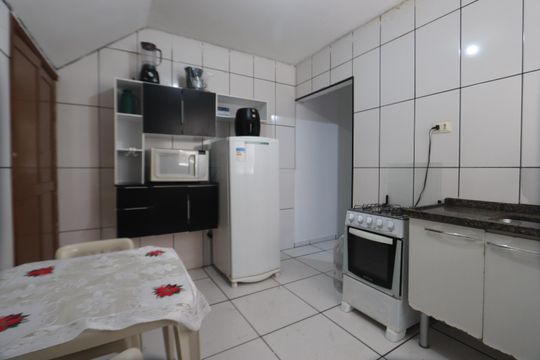 Cozinha de casa para alugar com 1 quarto, 28m² em Jardim Planalto, São Paulo