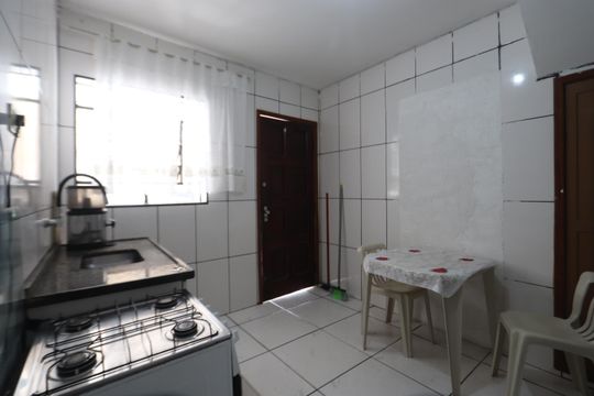 Cozinha de casa para alugar com 1 quarto, 28m² em Jardim Planalto, São Paulo