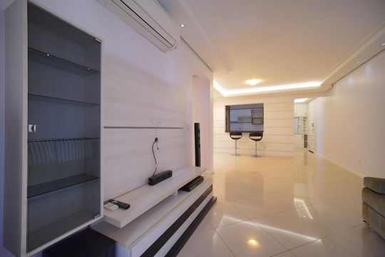 Sala de apartamento para alugar com 3 quartos, 139m² em Campinas, São José