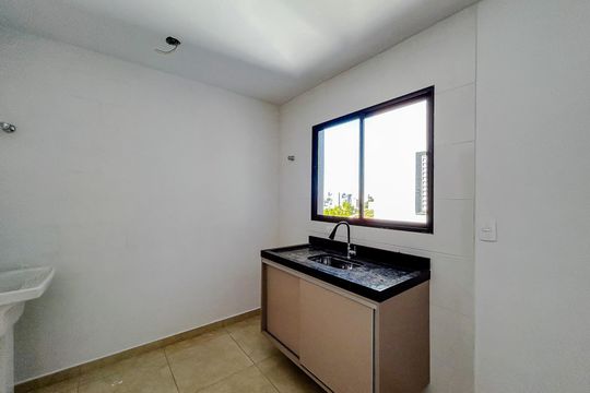Cozinha e Área de Serviço de apartamento para alugar com 1 quarto, 30m² em Vila Carrão, São Paulo