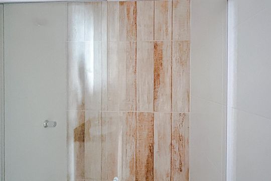 Banheiro de apartamento para alugar com 1 quarto, 30m² em Vila Carrão, São Paulo