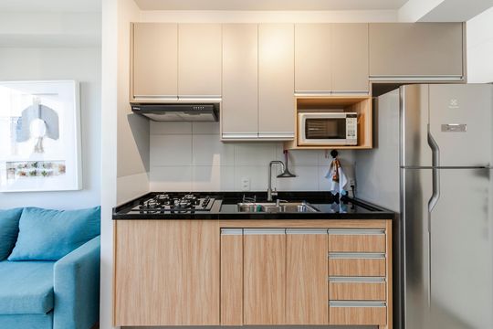 Sala/ Cozinha de apartamento para alugar com 1 quarto, 29m² em Jardim Caravelas, São Paulo