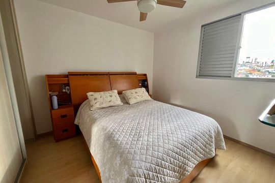 Suíte de apartamento para alugar com 3 quartos, 100m² em Sagrada Família, Belo Horizonte
