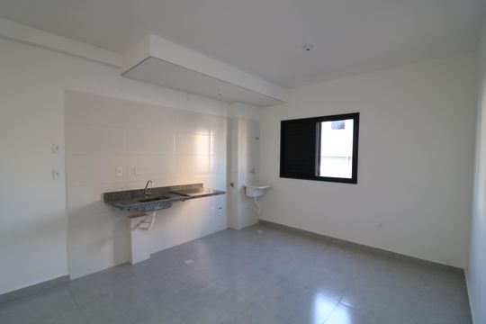 Cozinha de kitnet/studio à venda com 1 quarto, 23m² em Vila Alpina, São Paulo