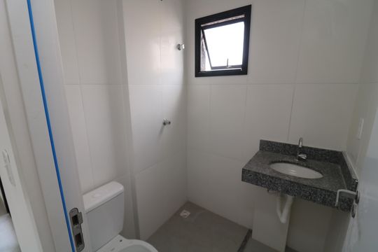 Banheiro de apartamento à venda com 2 quartos, 39m² em Vila Alpina, São Paulo
