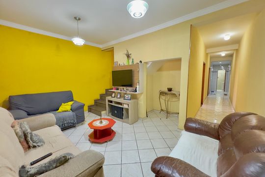 Sala 1 de casa à venda com 6 quartos, 223m² em Jardim Leda, Guarulhos