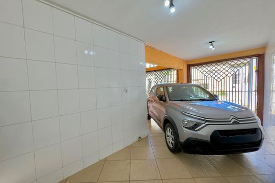 Garagem de casa à venda com 6 quartos, 223m² em Jardim Leda, Guarulhos