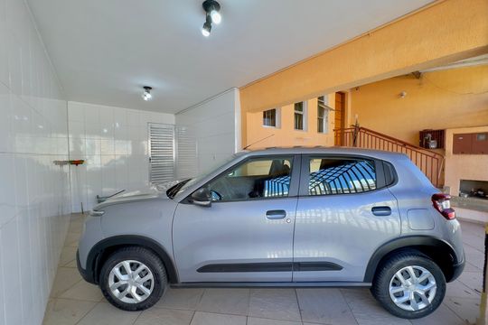 Garagem de casa à venda com 6 quartos, 223m² em Jardim Leda, Guarulhos