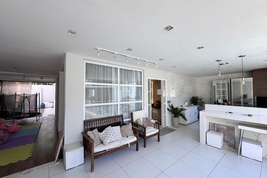 Área externa de casa de condomínio à venda com 4 quartos, 232m² em Vargem Grande, Rio de Janeiro