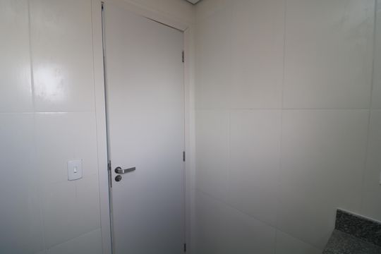 Banheiro de apartamento à venda com 2 quartos, 40m² em Vila Alpina, São Paulo